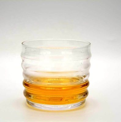 গুণ Anti Skidding Handmade Whiskey Glass With Wave Pattern কারখানা