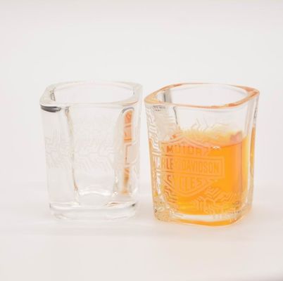 গুণ Brands Logo Square Shot Glasses , Wedding Shot Glasses For Sprit Drinking কারখানা