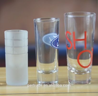 গুণ High White Glass Customized Color Logo Tequila Shot Glass , Crystal Shot Glasses কারখানা