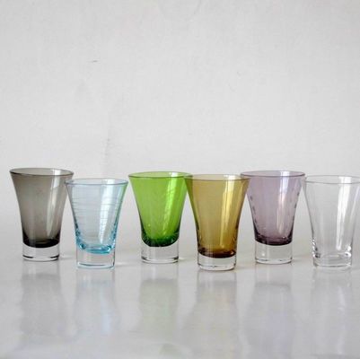 গুণ 2oz Six Color CIQ Unique Shot Glasses For Liqour Promotion কারখানা