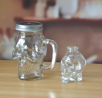 গুণ Customize Skull Shaped Unique Shot Glasses In Crystal Head কারখানা