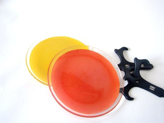 গুণ 10 Inch Transparent Edge Tinting Color Glass Charger Plates কারখানা