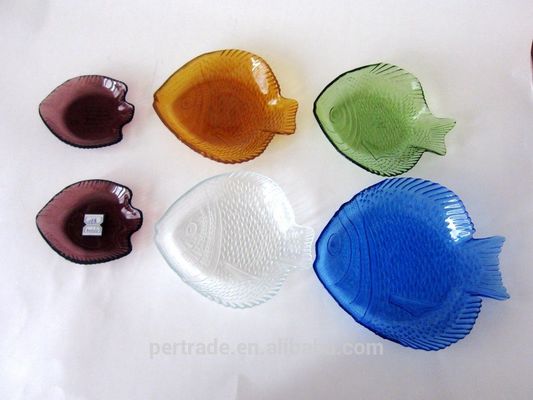 গুণ Fish Shaped Embossed Colorful Glass Charger Plates কারখানা
