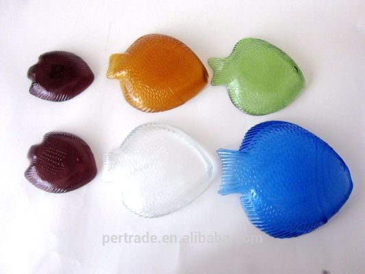 গুণ Fish Shaped Embossed Colorful Glass Charger Plates কারখানা