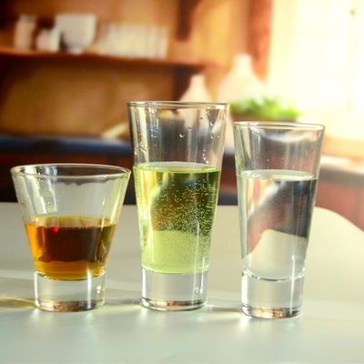 গুণ Thick Bottom Heavy Duty Crystal Highball Tumblers কারখানা