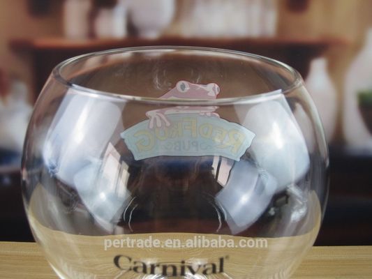 গুণ Handblown Giant Crystal Cocktail Glasses With Logo Decal কারখানা