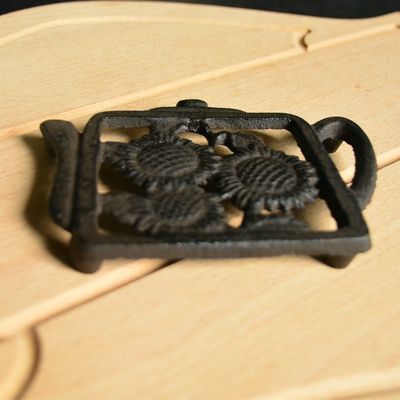 গুণ Heat Resistant Table Top Ironing Pad For Teapot কারখানা