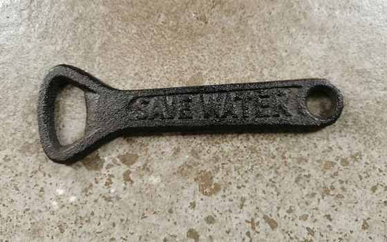 গুণ Exquisite Rustic Metal Bottle Opener Cast Iron Crafts কারখানা