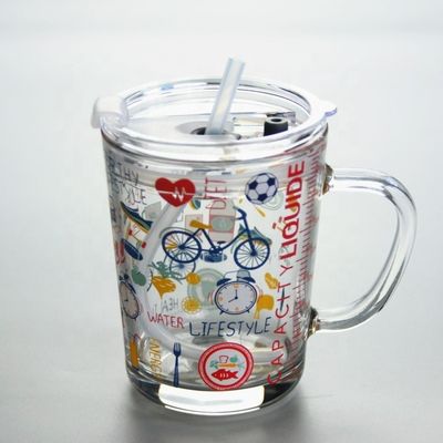 গুণ Cartoon Crystal Drinking Glass With Lid And Silicate Straw কারখানা