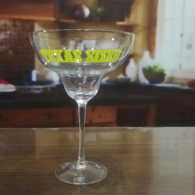 গুণ LFGB 850ml Margarita Giant Crystal Cocktail Glasses কারখানা