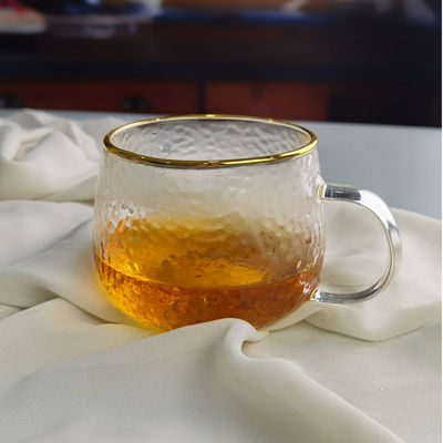গুণ Borosilicate Hammered Texture Tumbler Drinking Glasses With Golden Rim কারখানা