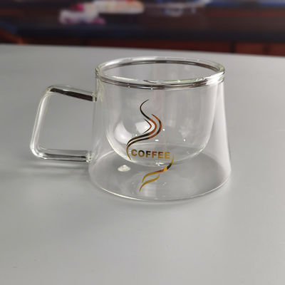 গুণ 200ml Borosilicate Double Layer Glass Coffee Mug With Golden Logo কারখানা
