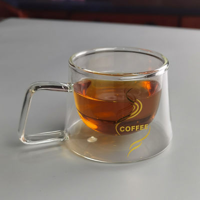 গুণ 200ml Borosilicate Double Layer Glass Coffee Mug With Golden Logo কারখানা