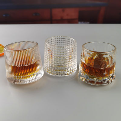 গুণ Lead Free  FDA Embossed Handmade Whiskey Glass Turning Bottom কারখানা
