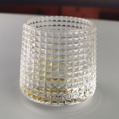 গুণ Lead Free  FDA Embossed Handmade Whiskey Glass Turning Bottom কারখানা