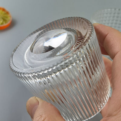 গুণ Lead Free  FDA Embossed Handmade Whiskey Glass Turning Bottom কারখানা